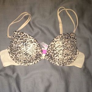 VS PINK Heartbreaker push-up